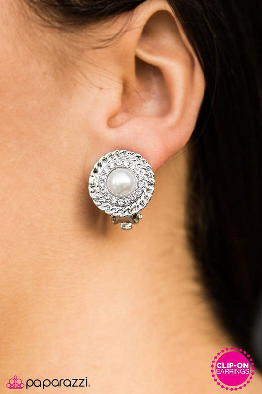 i-dont-share-the-spotlight-p5co-wtxx-018xx