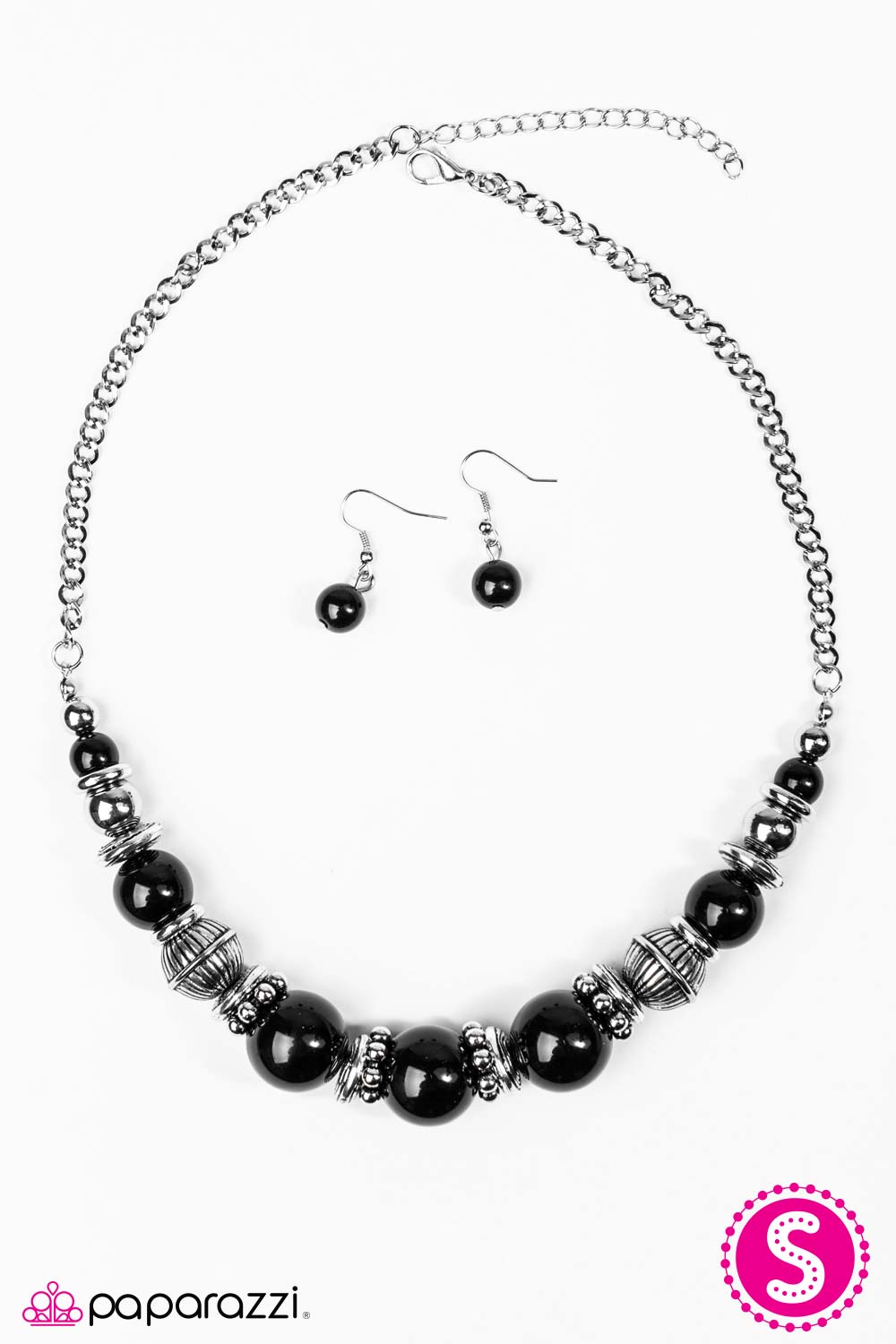 Paparazzi ♥ The Rockettes - Black ♥  Necklace