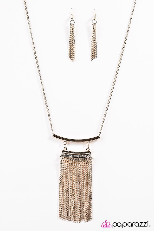 Paparazzi ♥ Tempting Temptress - Gold ♥ Necklace