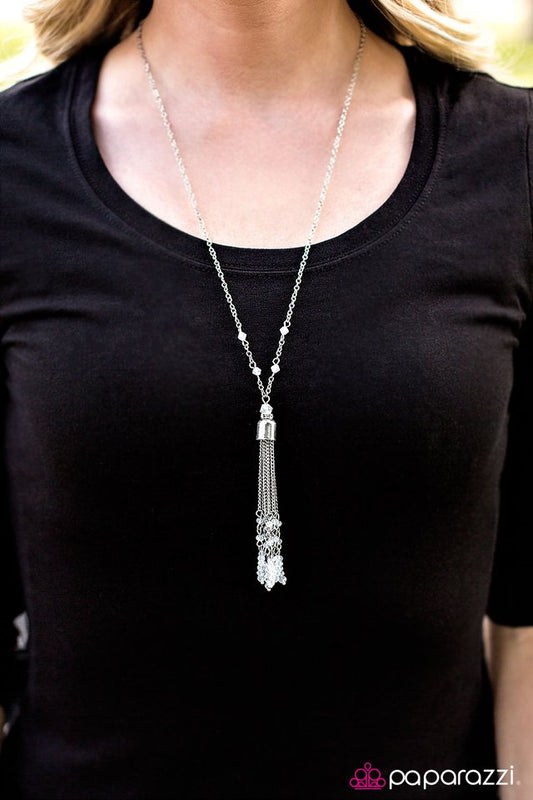 firework-finale-white-p2re-wtxx-119xx