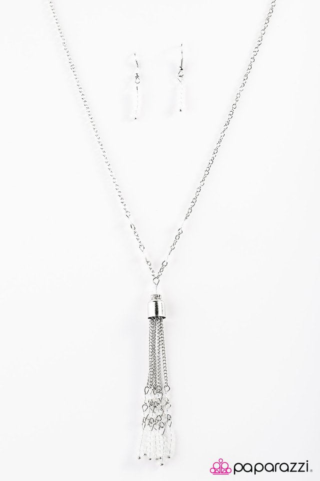 Paparazzi ♥ Firework Finale - White ♥ Necklace
