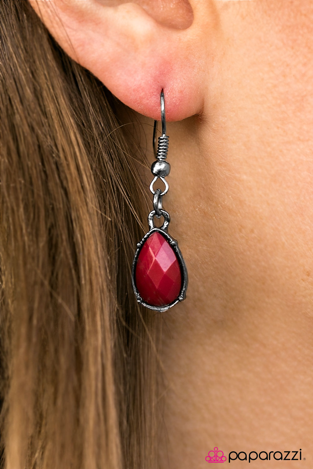 Paparazzi ♥ Harlem Heirloom - Red ♥  Necklace