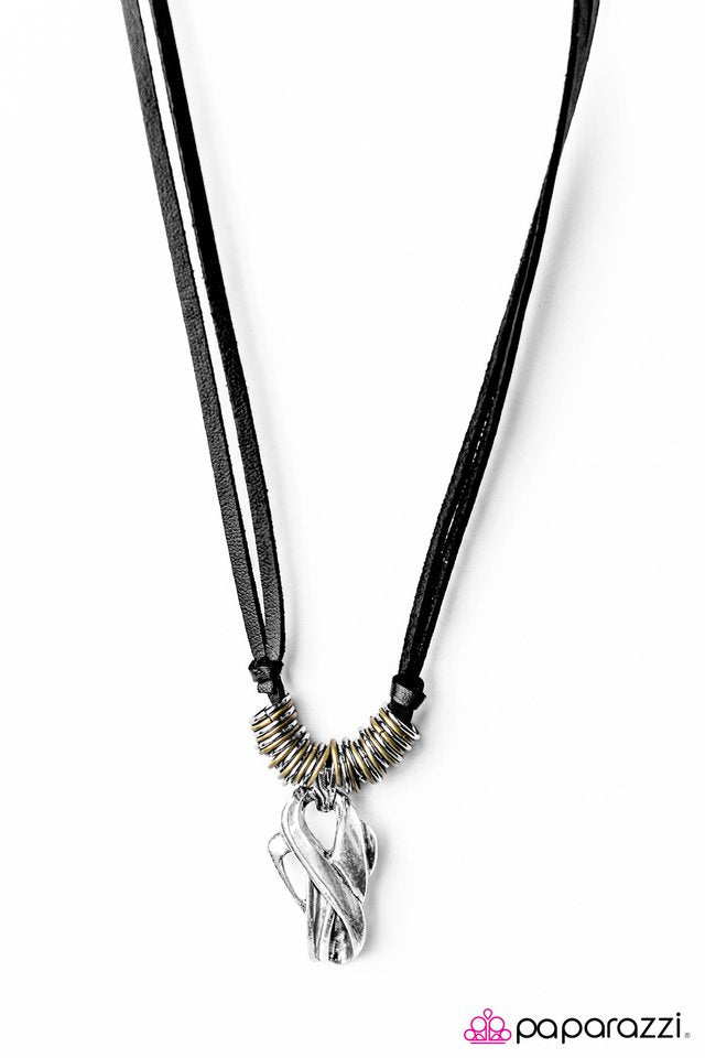 Paparazzi ♥ Roman Conquest - Black ♥ Necklace