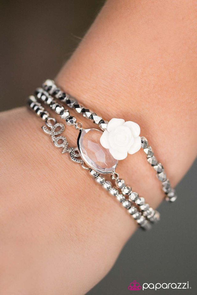 victorian-vibrato-white-p9wh-wtxx-088xx