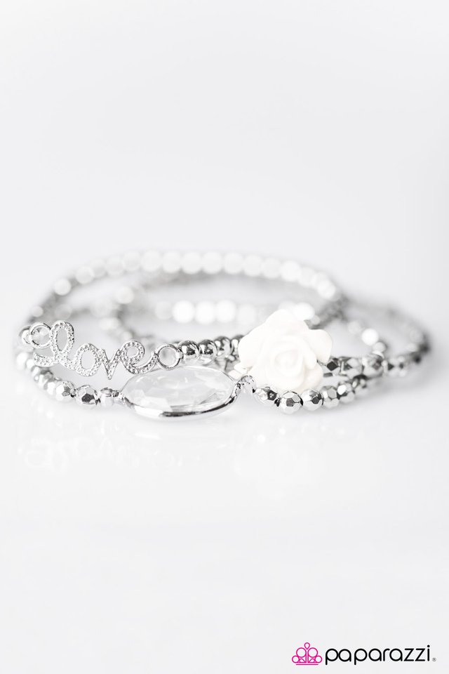Paparazzi ♥ Victorian Vibrato - White ♥ Bracelet