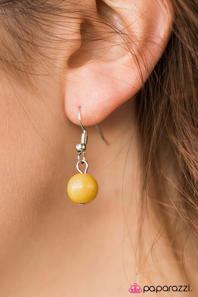 Paparazzi ♥ TIJUANA Dance? ♥ Necklace