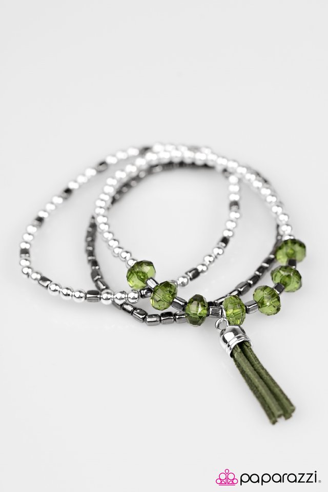 Paparazzi ♥ Nama-Stay The Night - Green ♥ Bracelet