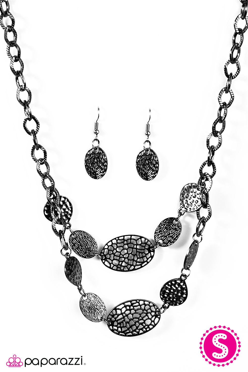 Paparazzi ♥ Natures Way - Black ♥  Necklace