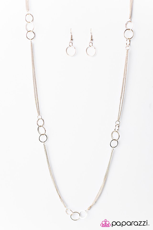 Paparazzi ♥ Music Night - Rose Gold ♥ Necklace