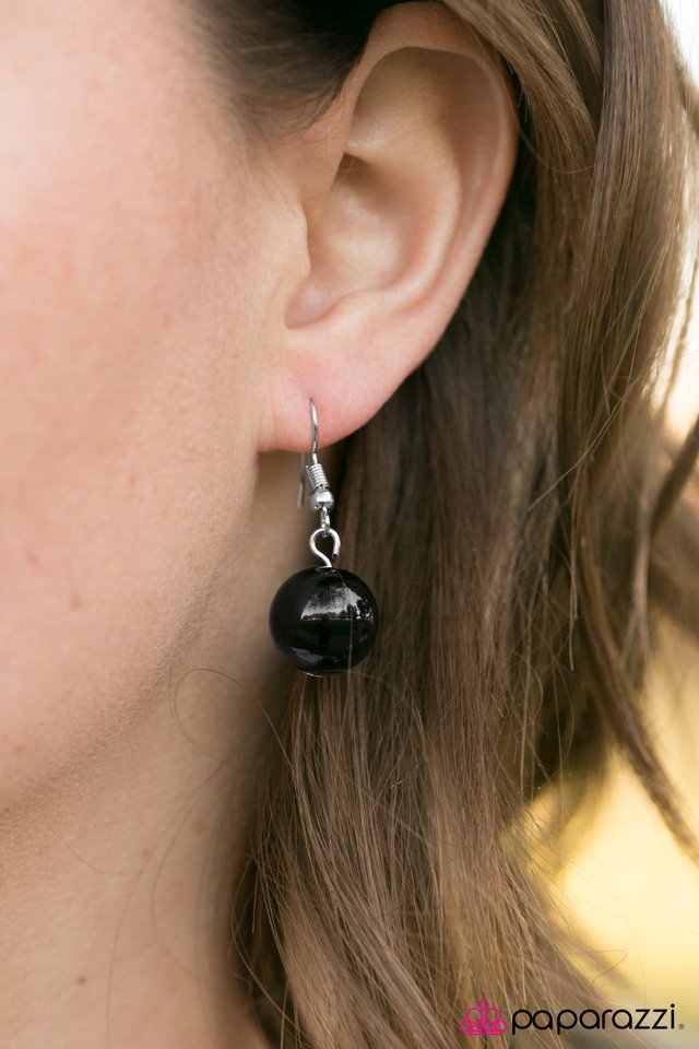 Paparazzi ♥ The Big Time - Black ♥ Necklace