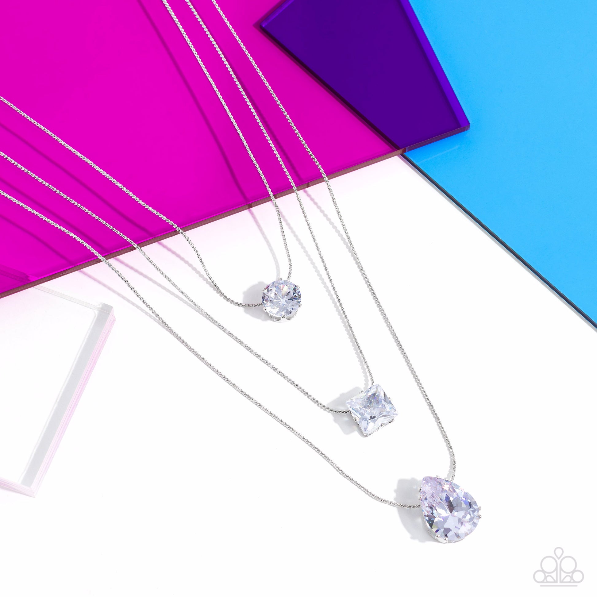 lustrous-layers-white-p2re-wtxx-644xx