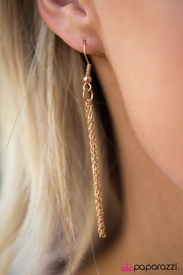 Paparazzi ♥ Forever Free - Gold ♥ Necklace