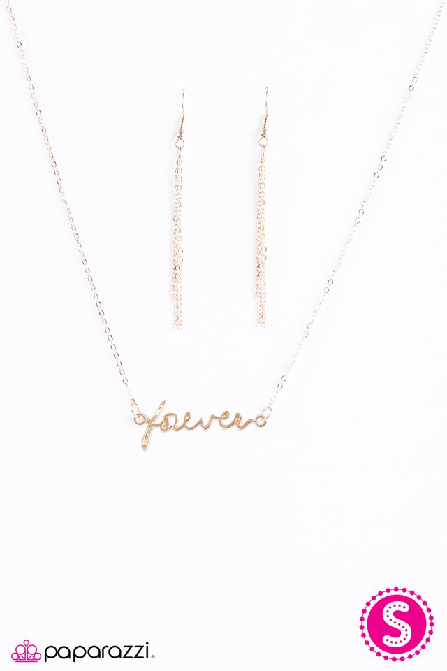 Paparazzi ♥ Forever Free - Gold ♥ Necklace