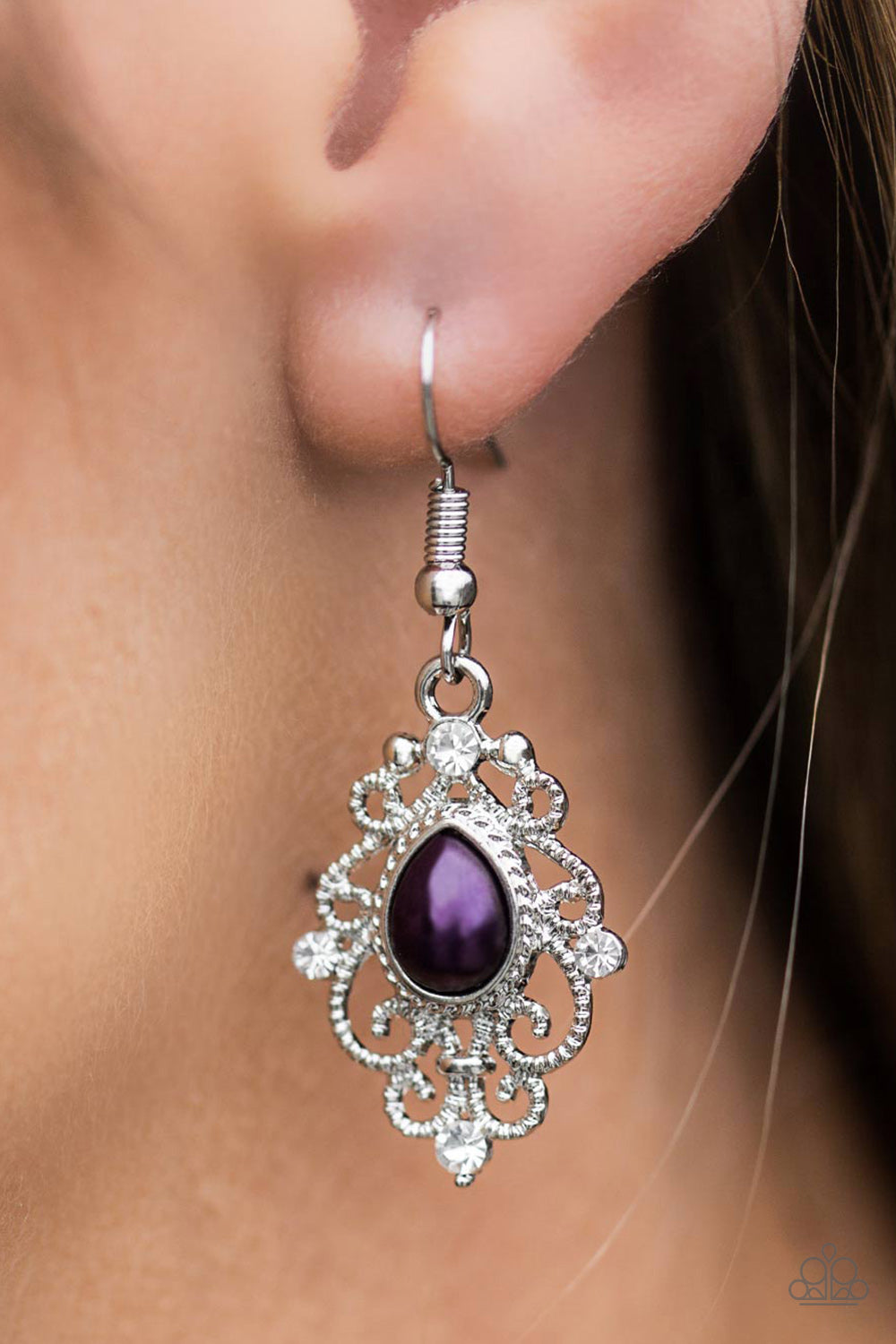 Paparazzi ♥ Seize The Moment - Purple ♥  Earrings