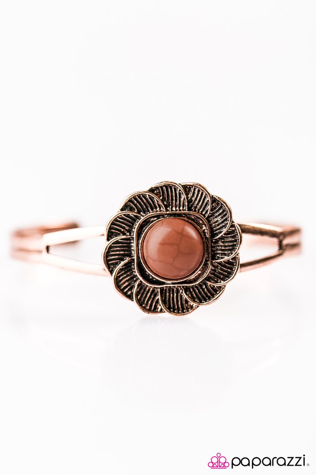Paparazzi ♥ Solar FLOWER - Copper ♥ Bracelet