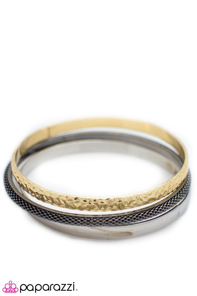 Paparazzi ♥ Triple Threat - Gold ♥ Bracelet