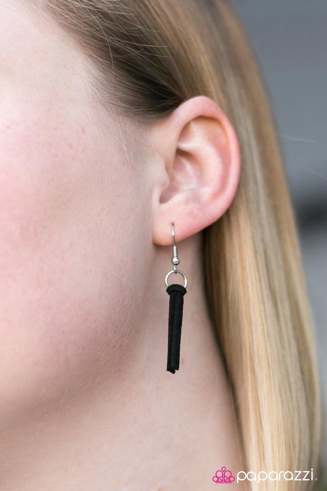 Paparazzi ♥ Infinite Fringe - Silver ♥ Necklace