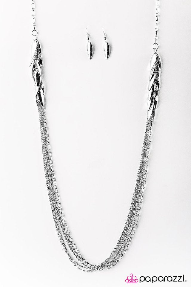 Paparazzi ♥ Feline Fascination - Silver ♥ Necklace