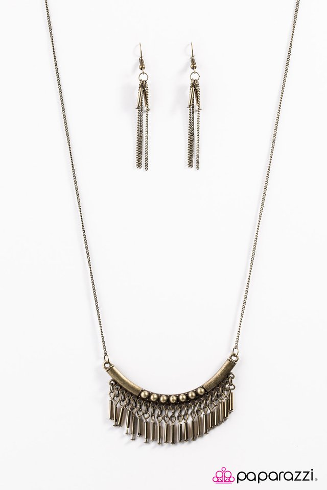 Paparazzi ♥ Goddess Grandeur - Brass ♥ Necklace