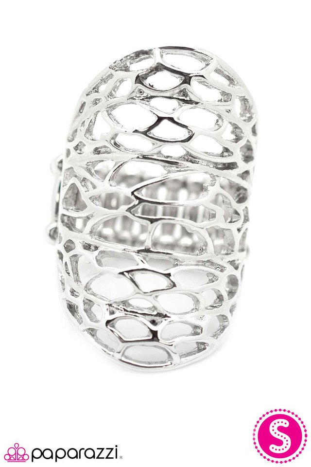 Paparazzi ♥ Air on the Side of Gorgeous FF - Silver ♥ Ring
