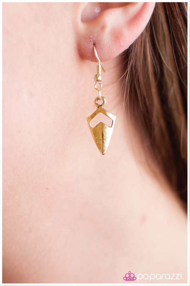 Paparazzi ♥ A Matter of Artifact - Gold ♥ Necklace