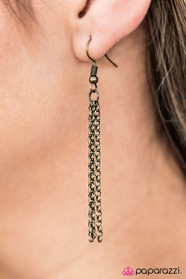 Paparazzi ♥ A Night With The Stars - Brass ♥ Necklace