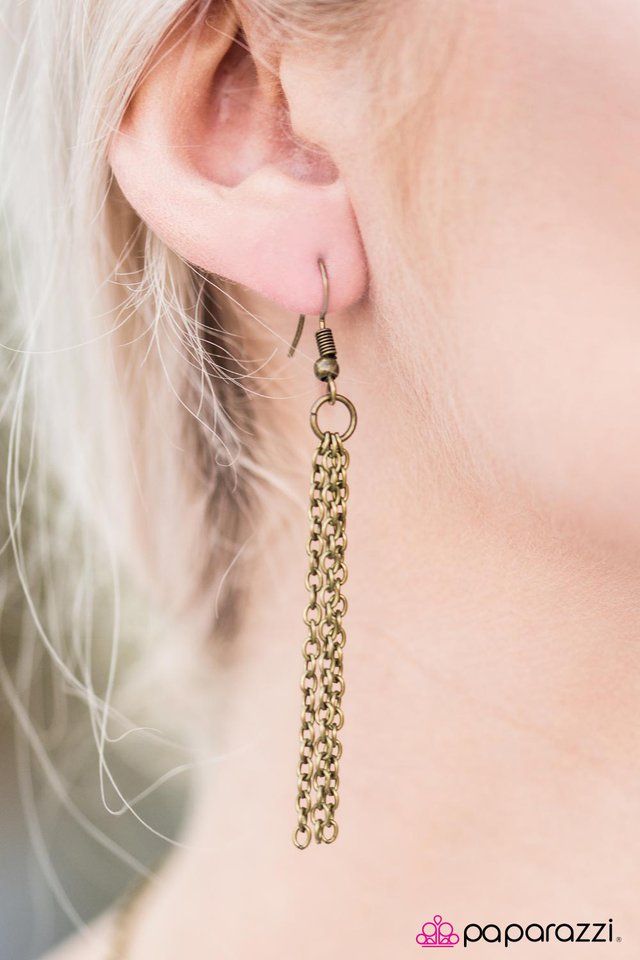 Paparazzi ♥ Give Me The Moon - Brass ♥ Necklace