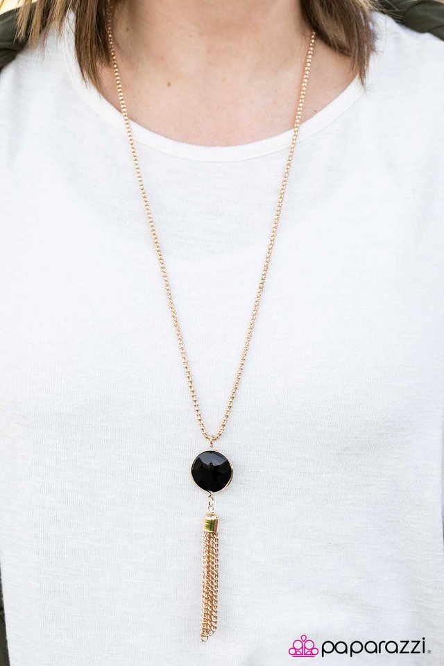 fortune-smiles-upon-you-black-p2re-bkgd-103xx