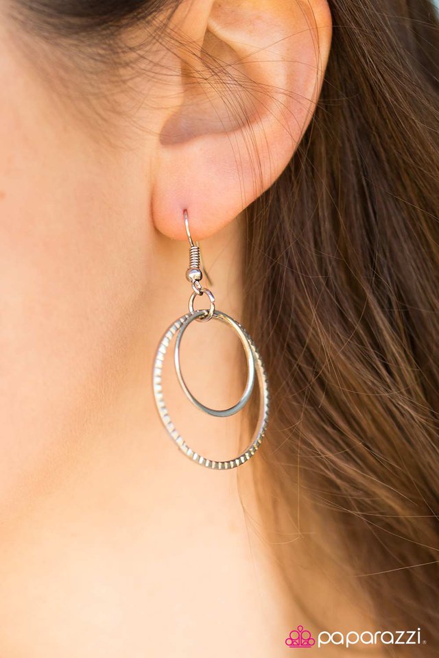 Paparazzi ♥ Rock Around the Clock - Black ♥ Necklace