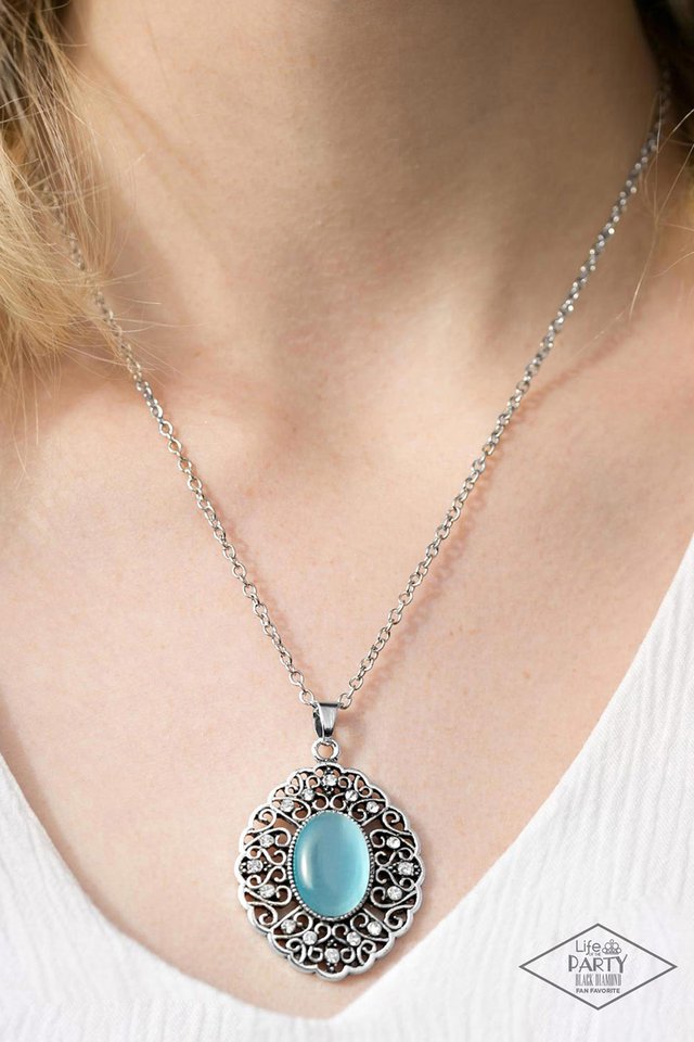 Paparazzi ♥ Heart Of Glace - Blue ♥ Necklace
