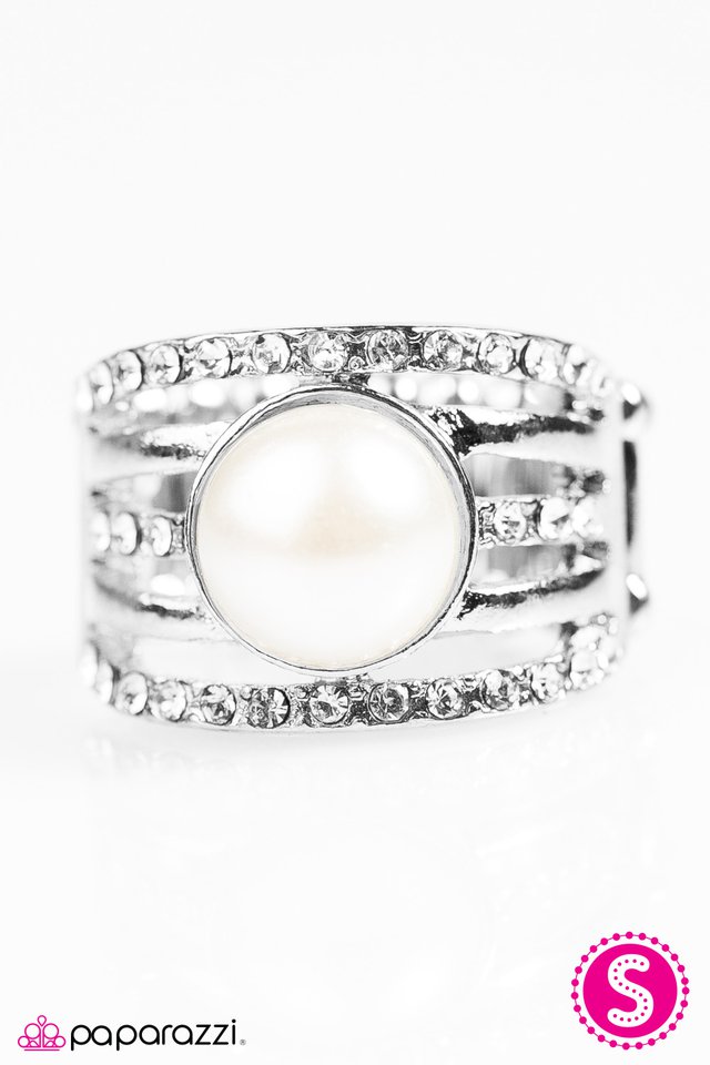 Paparazzi ♥ Taste Of Refinement - White ♥ Ring