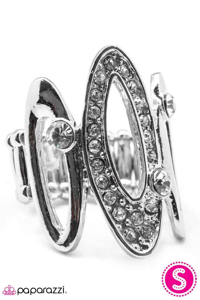 Paparazzi ♥ Trilogy - White ♥ Ring
