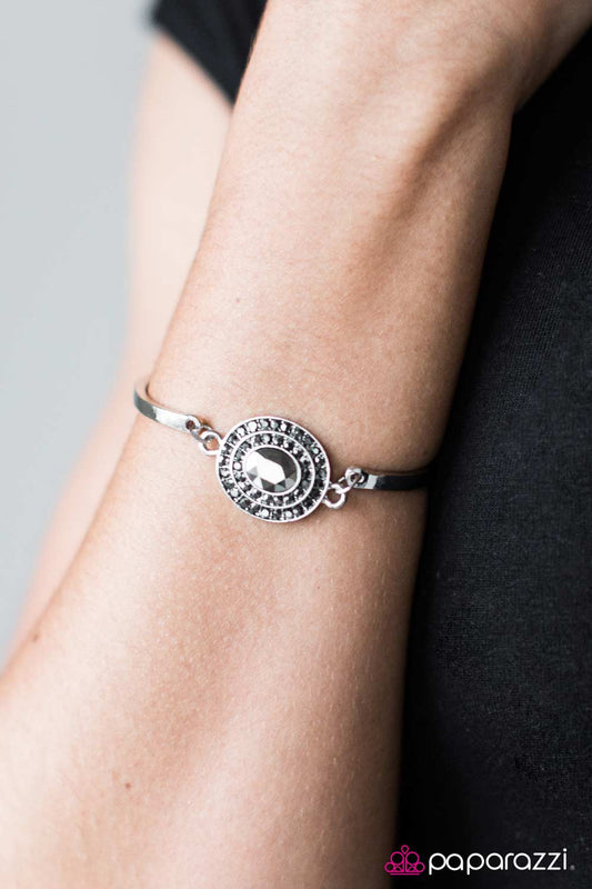 living-large-silver-p9ed-svxx-034ui