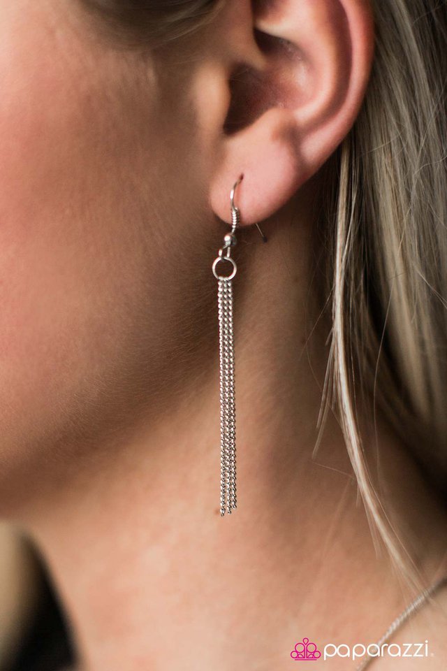 Paparazzi ♥ GLEAM Team - Pink ♥ Necklace