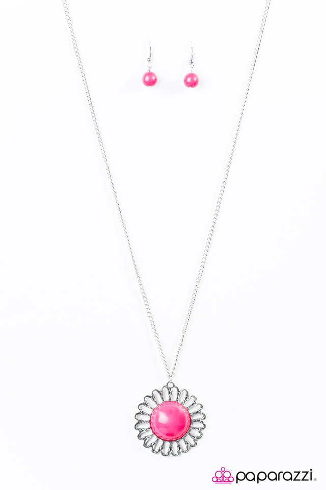 Paparazzi ♥ Find Your Wild - Pink ♥ Necklace
