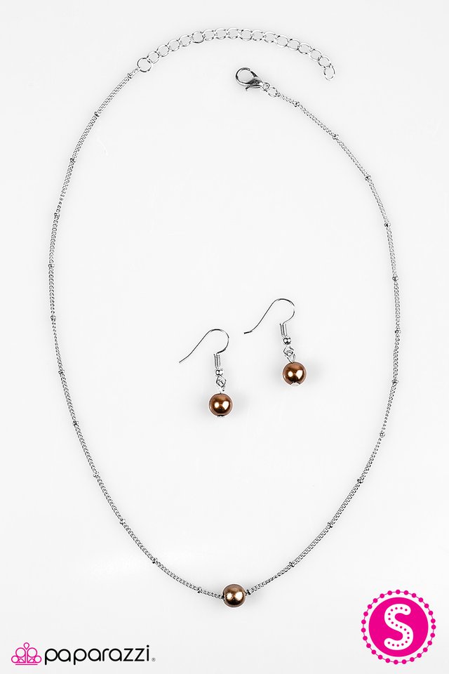 Paparazzi ♥ Poshly Prim - Brown ♥ Necklace