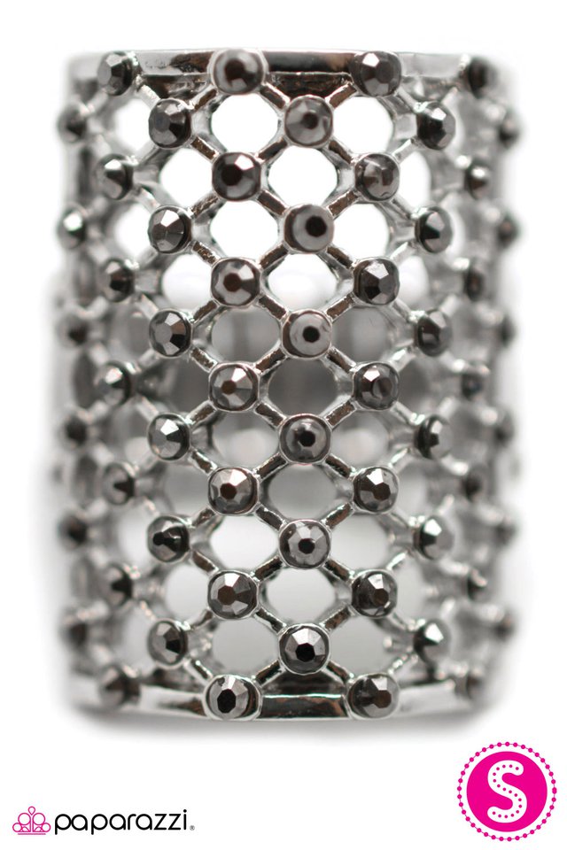 Paparazzi ♥ Grate Expectations - Silver ♥ Ring