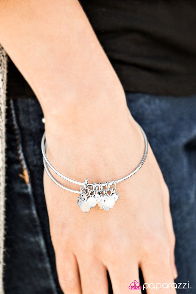 party-hearty-white-p9wh-wtxx-096xx