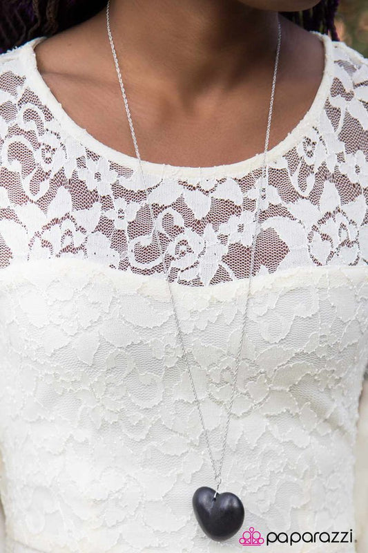 shes-a-heartbreaker-black-p2se-bkxx-107xx