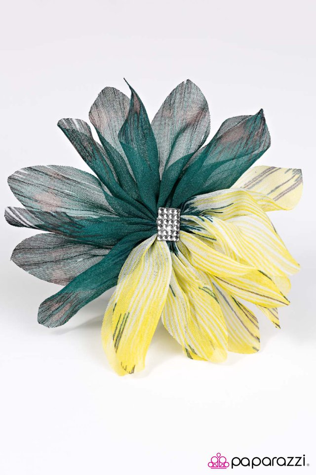 Paparazzi ♥ BUSTLE and Flow - Green ♥ Hair Clip