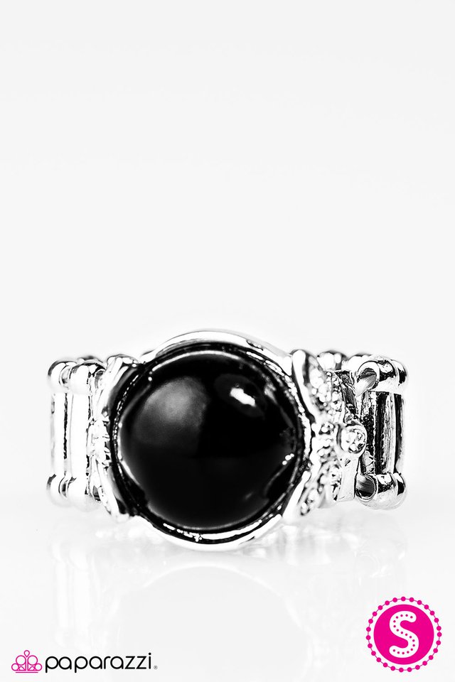Paparazzi ♥ Royal Gardens - Black ♥ Ring