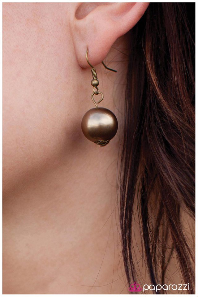 Paparazzi ♥ Botanical Elegance - Brass ♥ Necklace