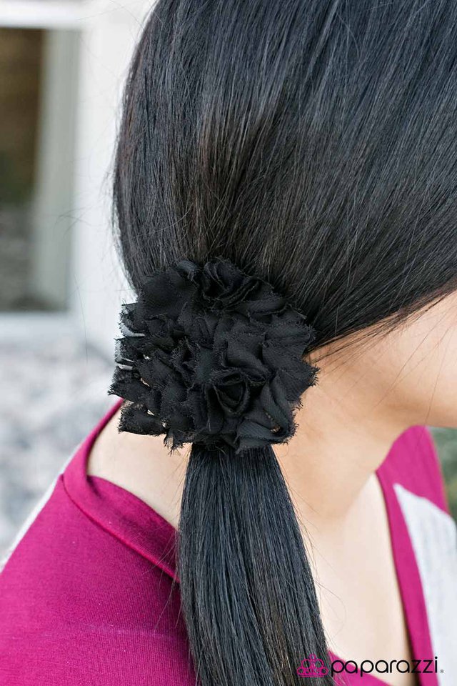 perfect-day-for-a-picnic-black-p7ca-bkxx-043xx