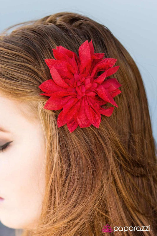 standing-bloom-only-red-p7pr-rdxx-031xx