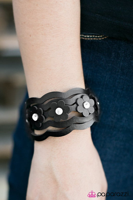 daisy-in-love-p9ur-bkxx-158xx