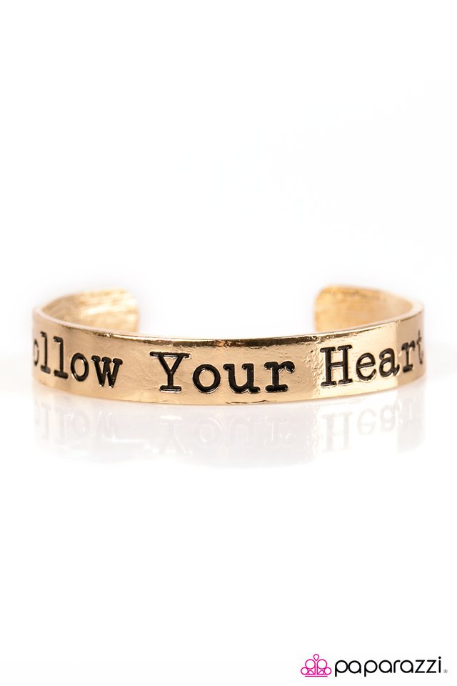 Paparazzi ♥ Wherever Your Heart Takes You - Gold ♥ Bracelet