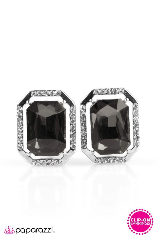 Paparazzi ♥ We Have A SHIMMER! - Black ♥ Clip-On