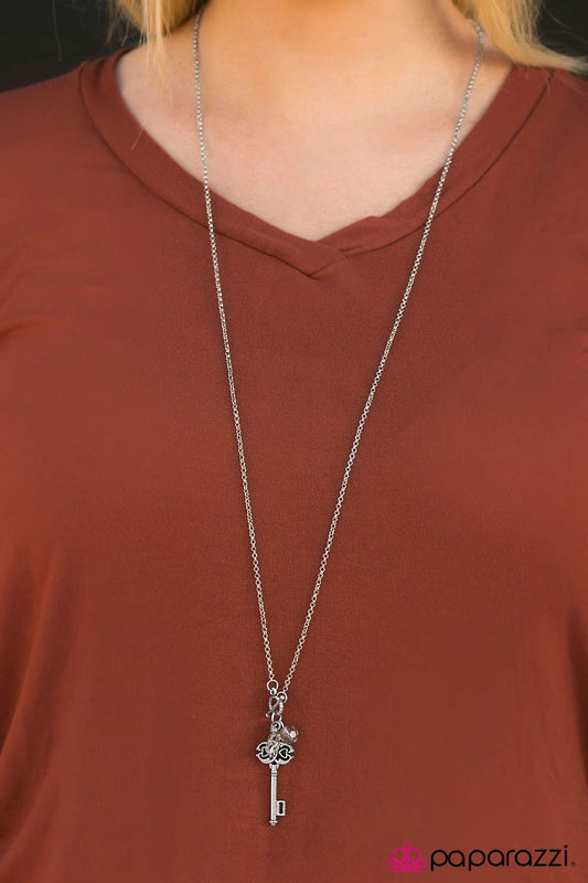 key-to-the-city-white-p2wh-wtxx-132xx