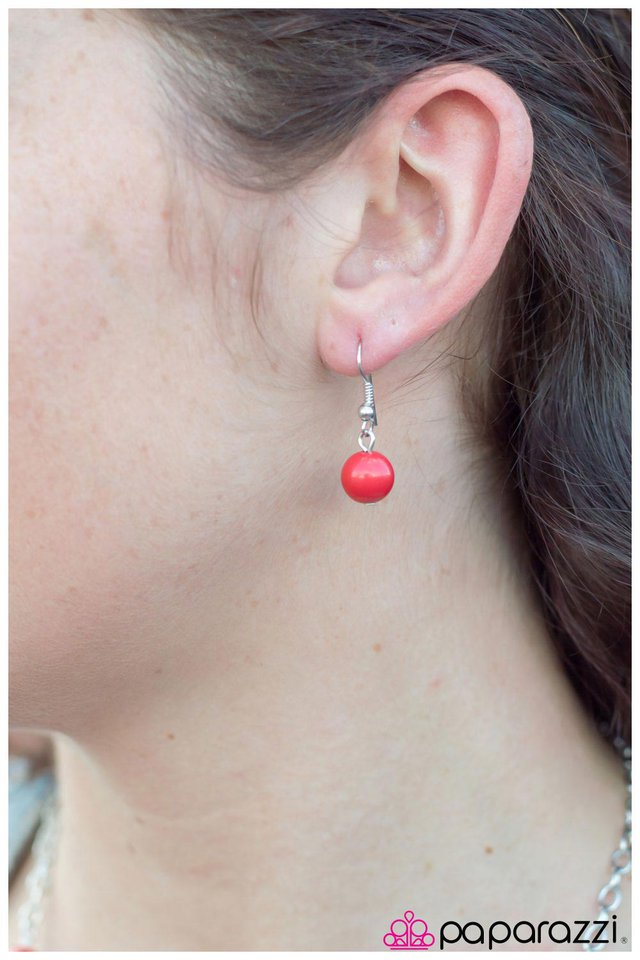 Paparazzi ♥ Hitting A High Point - Red ♥ Necklace