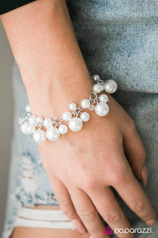 out-to-sea-white-p9re-wtxx-092vi